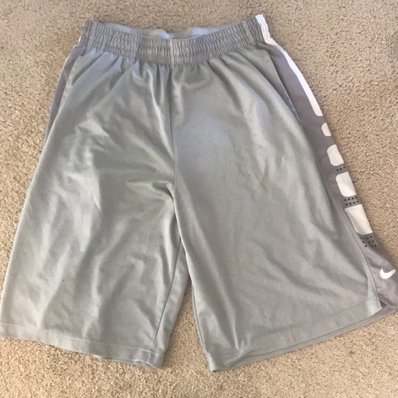 mens nike shorts xl